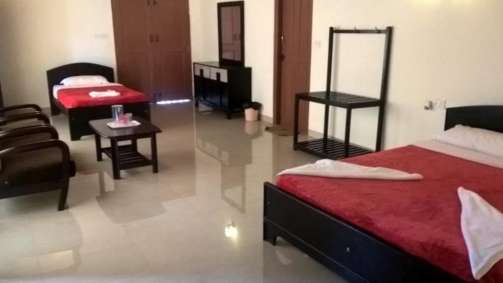 Palm Valley Resort Gonikoppal Εξωτερικό φωτογραφία
